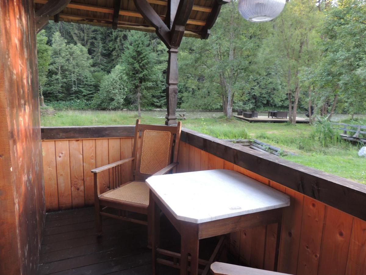 Hotel La Malu' Bistritei - Casutele Valea Stanii Zewnętrze zdjęcie