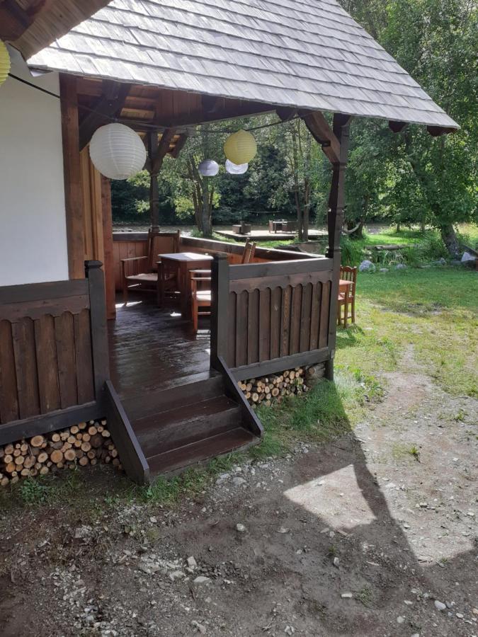 Hotel La Malu' Bistritei - Casutele Valea Stanii Zewnętrze zdjęcie