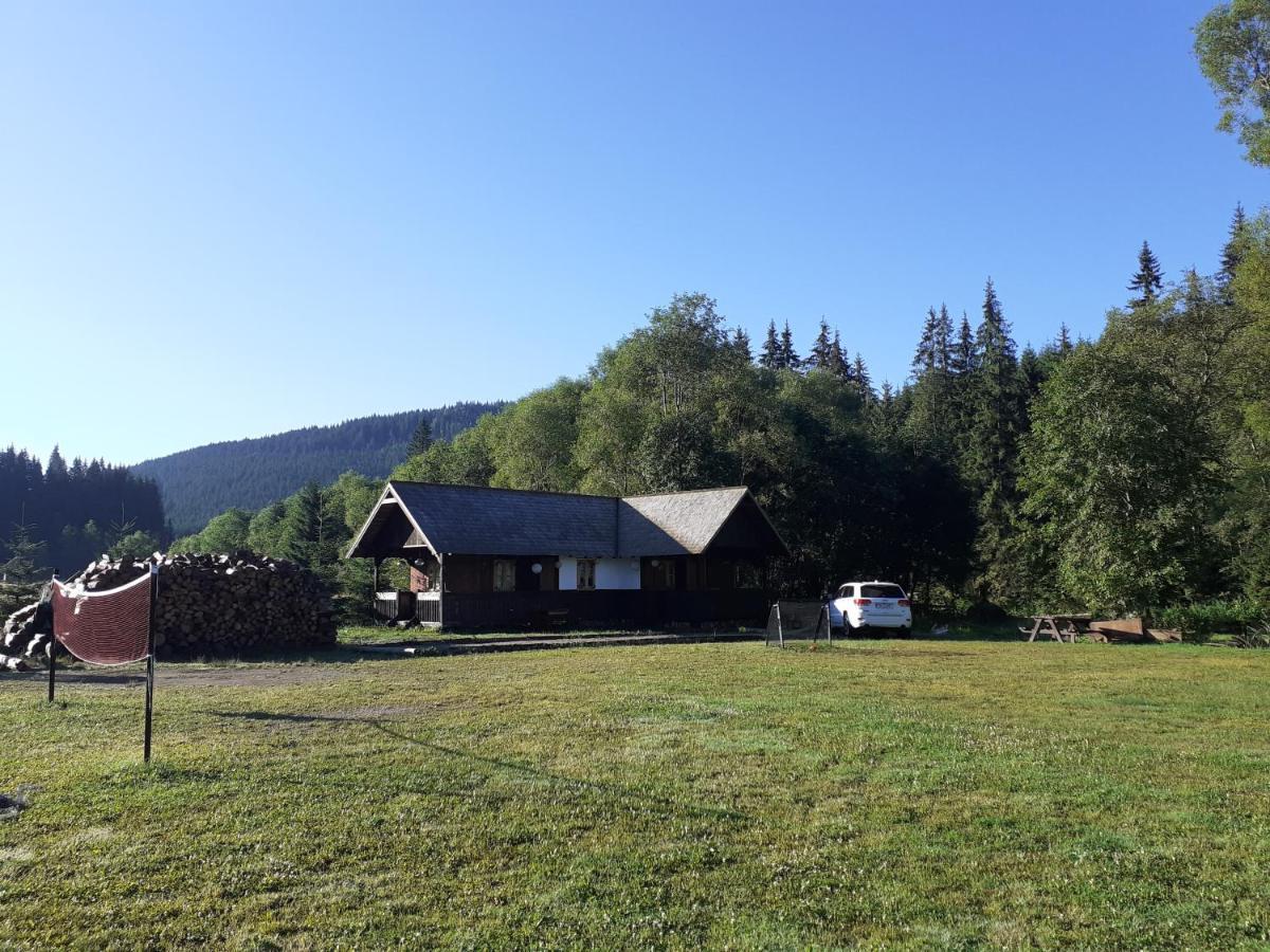 Hotel La Malu' Bistritei - Casutele Valea Stanii Zewnętrze zdjęcie